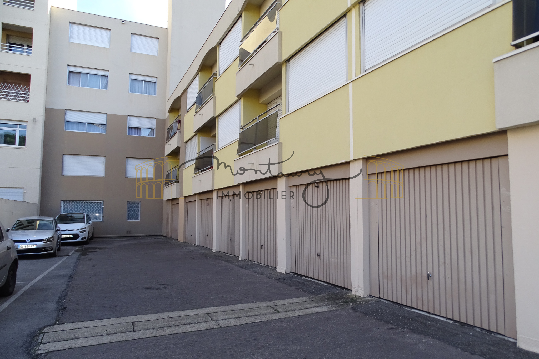 location A LOUER GARAGE